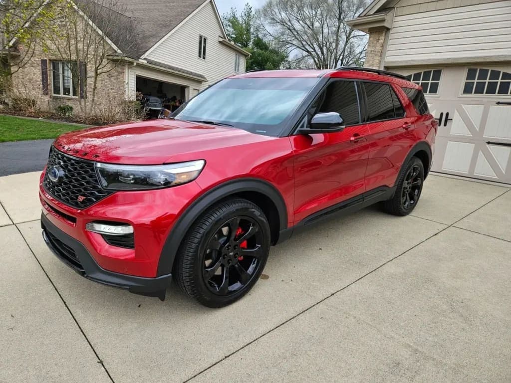 2023 Ford Explorer ST exterior